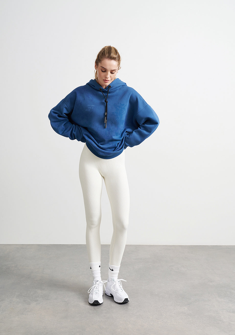 HOODIE BLOOM FLOWER