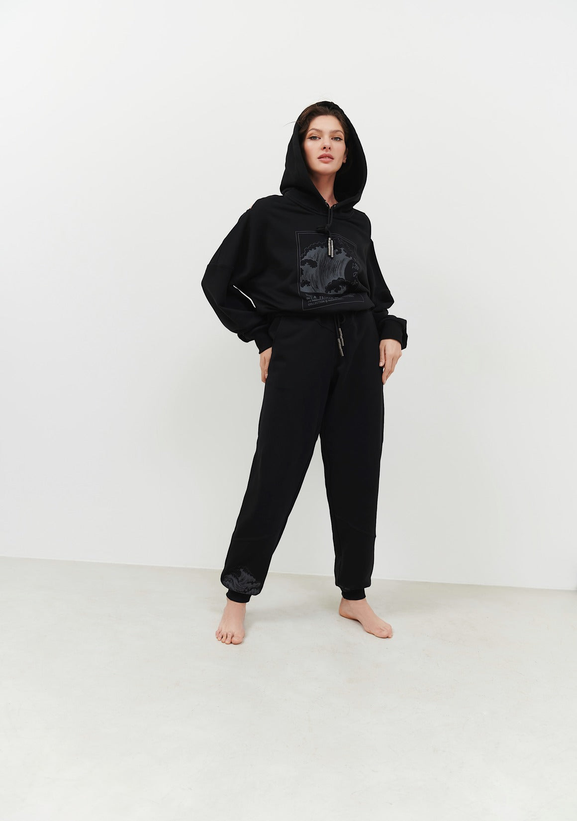 HOODIE TSUNAMI BLACK -20%
