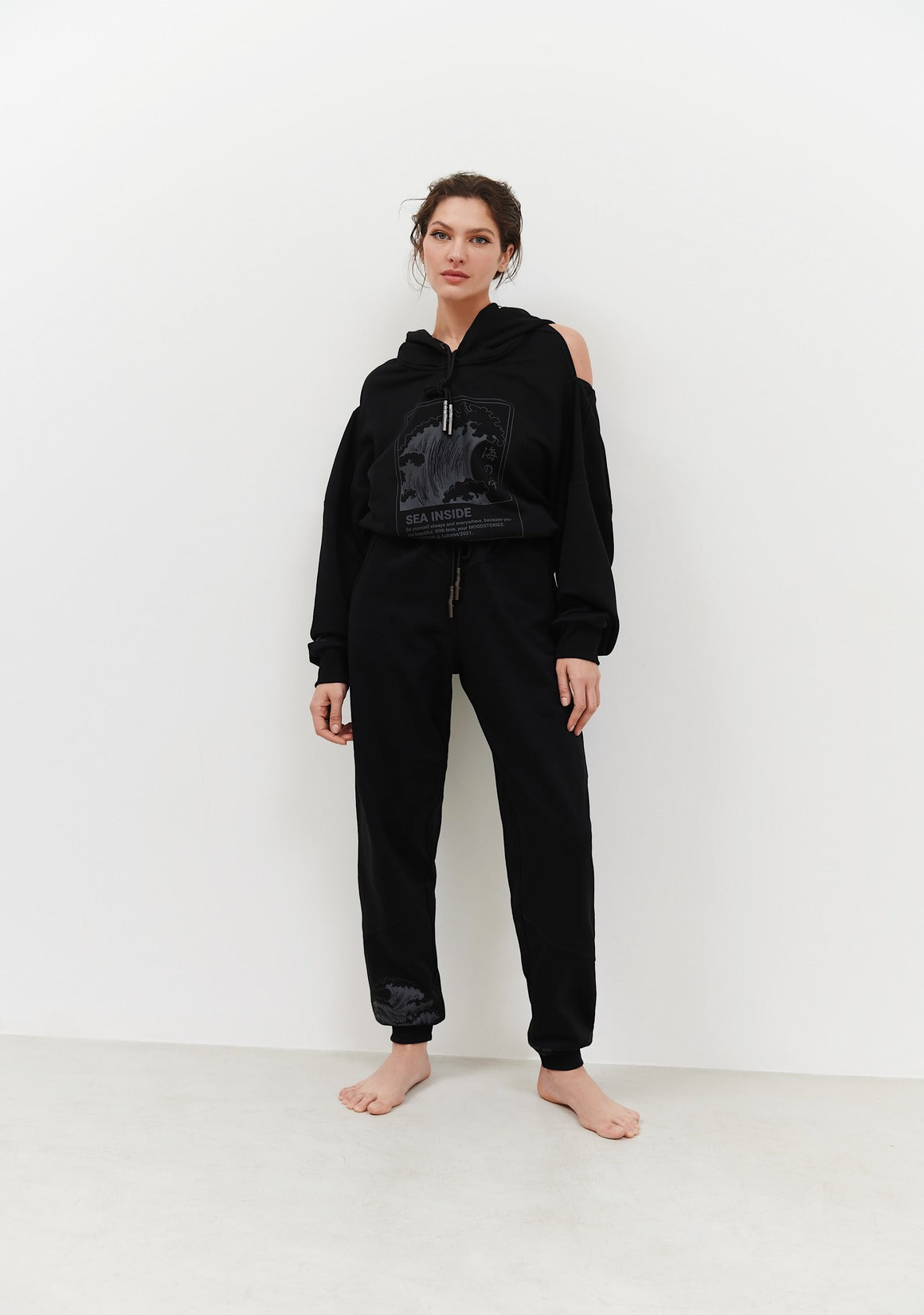 HOODIE TSUNAMI BLACK -20%